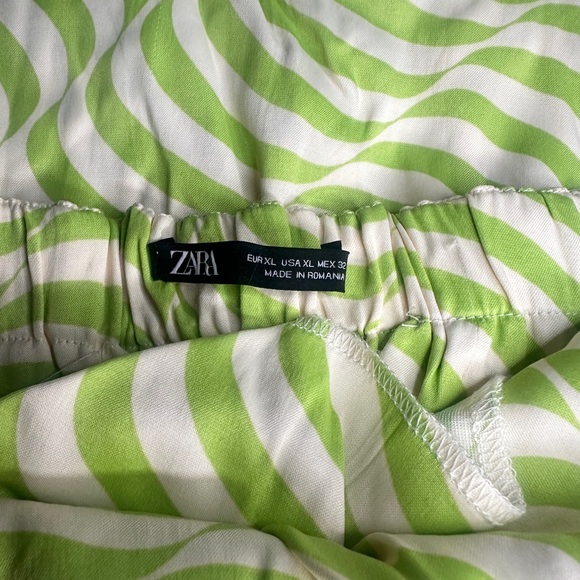 ZARA -Satin effect print dress - Picture 2 of 3